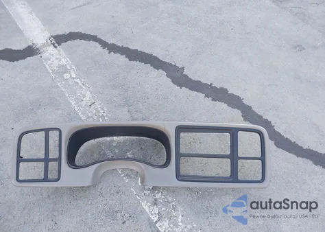 2002 Chevrolet Tahoe Lt z USA, uszkodzony, nr VIN 1GNEC13T32R250962